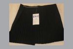 Black pleated skirt (girls)